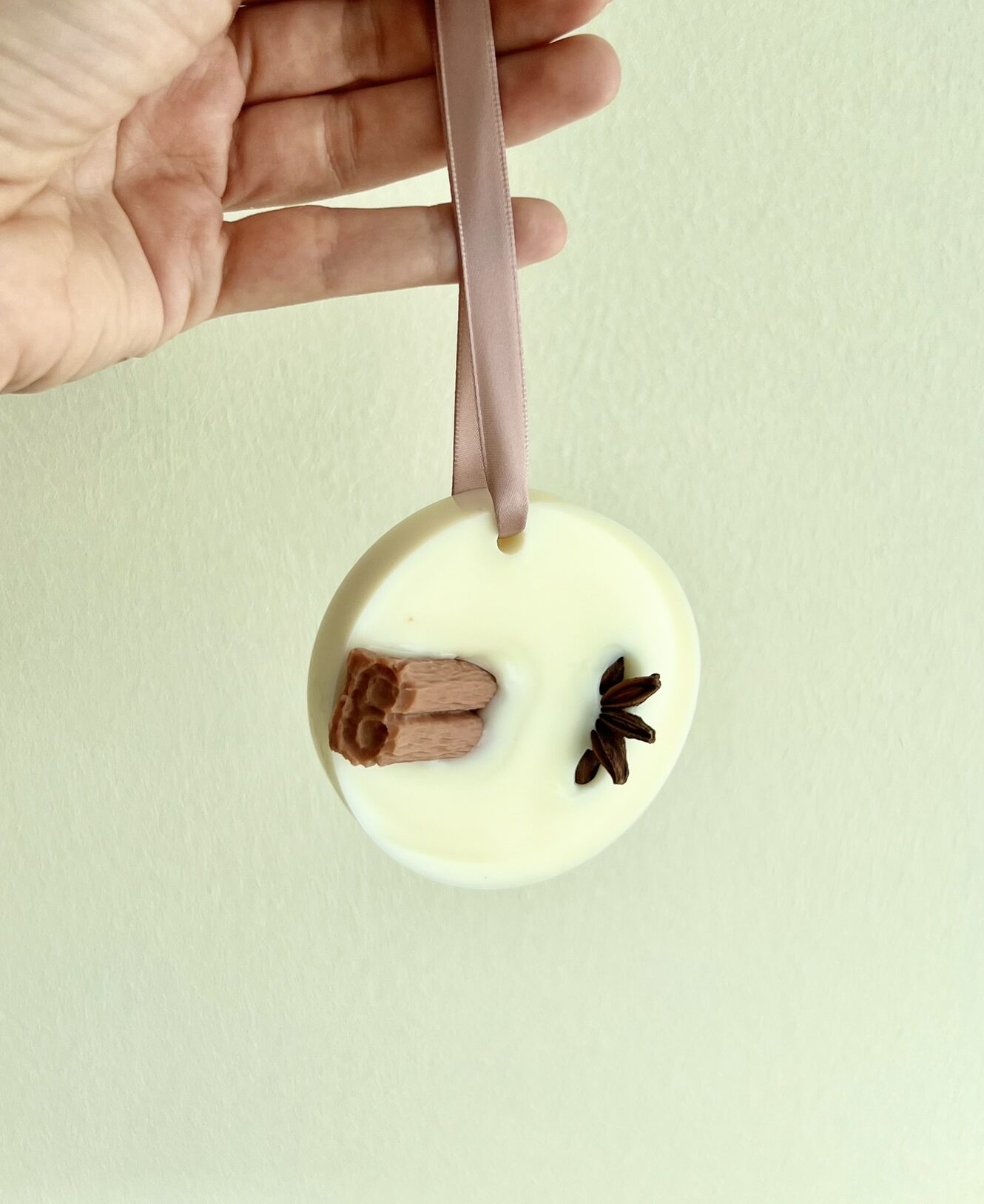 Ambientador de armario Chai Latte - Canela, Vainilla y Maderas